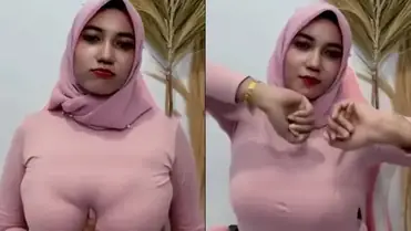 Bokep Indo Ukhti Jilboobs Sange Live Show poster