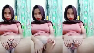 Bokep Jilbab Remaja Colmek Muncrat poster