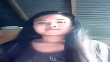 Bokep SMP Doyan Show Dada Di Depan Webcam poster