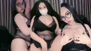 Ratu Glowing Live Mango Pamer Lingerie Hitam poster